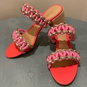Schutz Juliet Mid Sandal, Coral/Rose/Gold Braided straps Jute Heal. Size 6.5 NWT